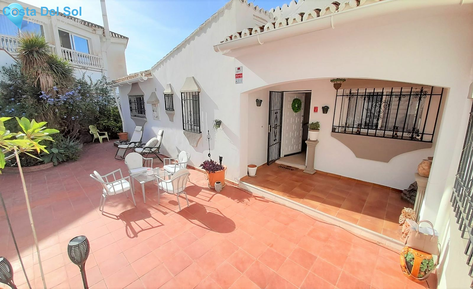 Detached Villa in La Campana-1517809