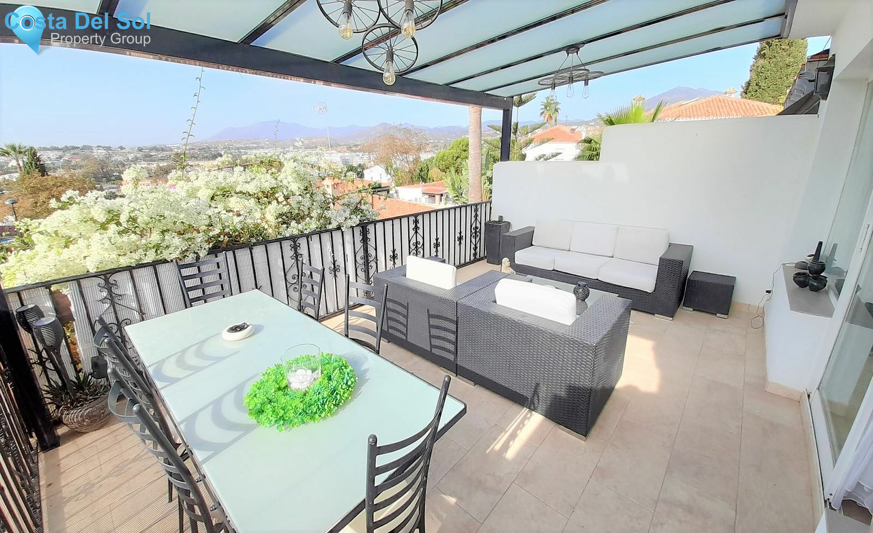 Detached Villa in La Campana-1517825