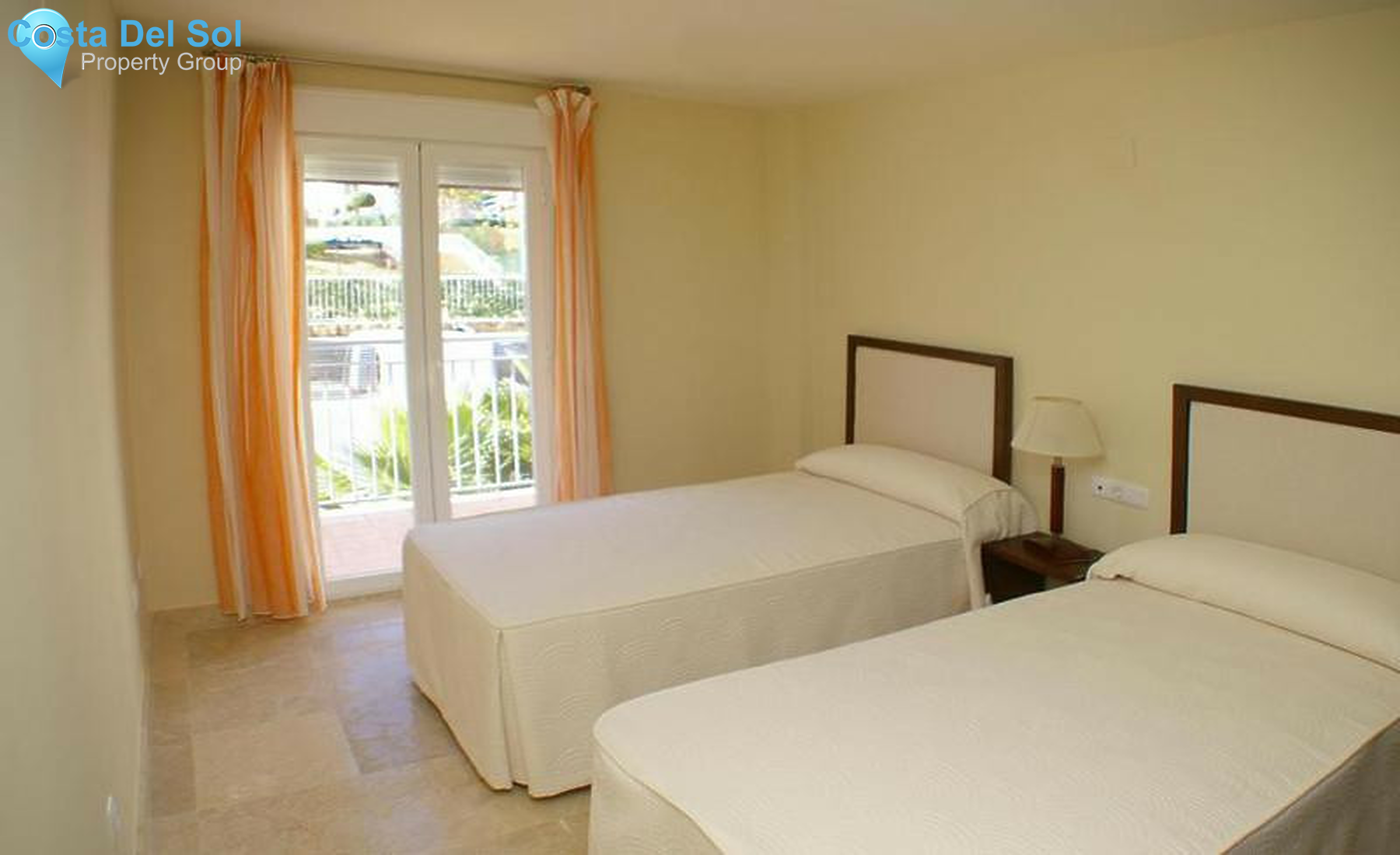 Semi-Detached House in La Duquesa-1242025