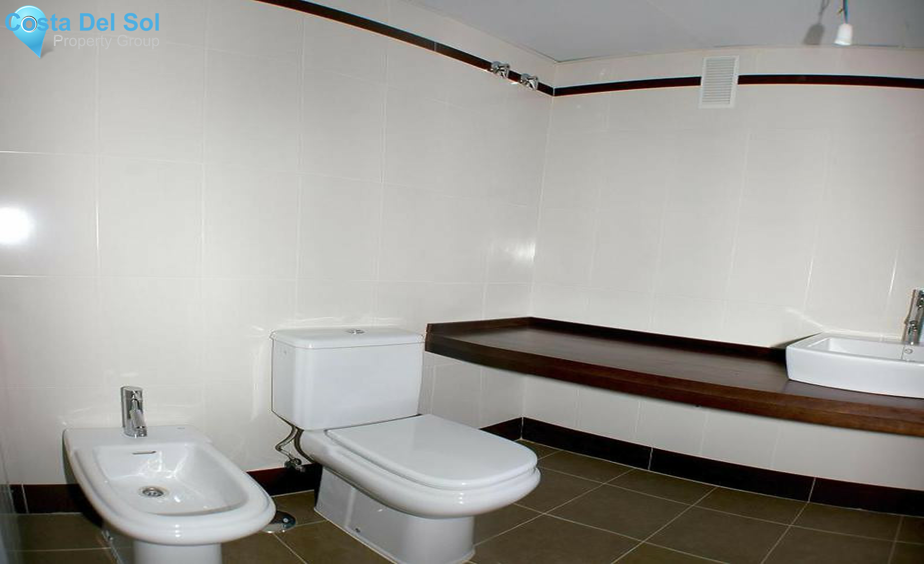 Semi-Detached House in La Duquesa-1242034