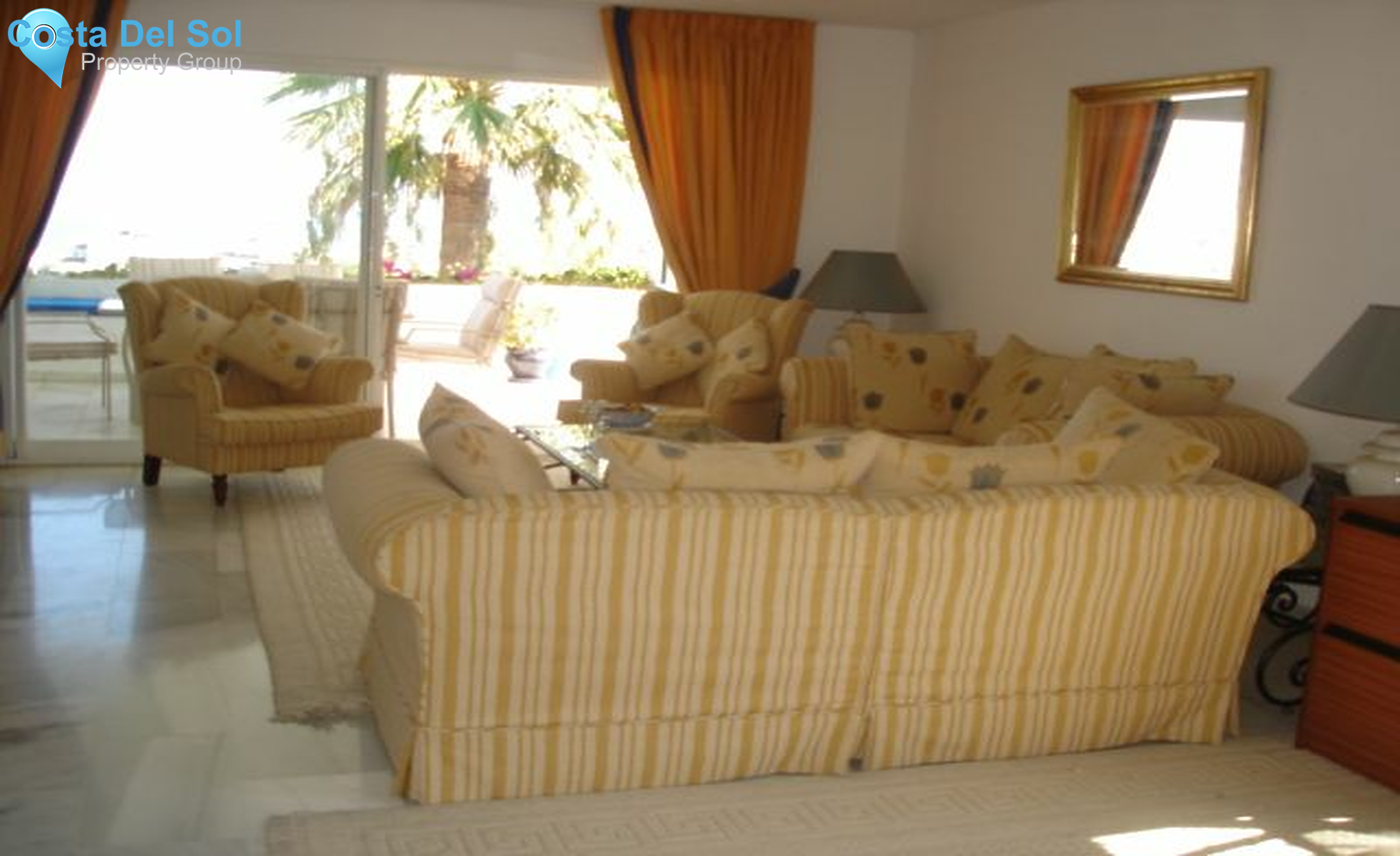 Semi-Detached House in La Duquesa-1200308