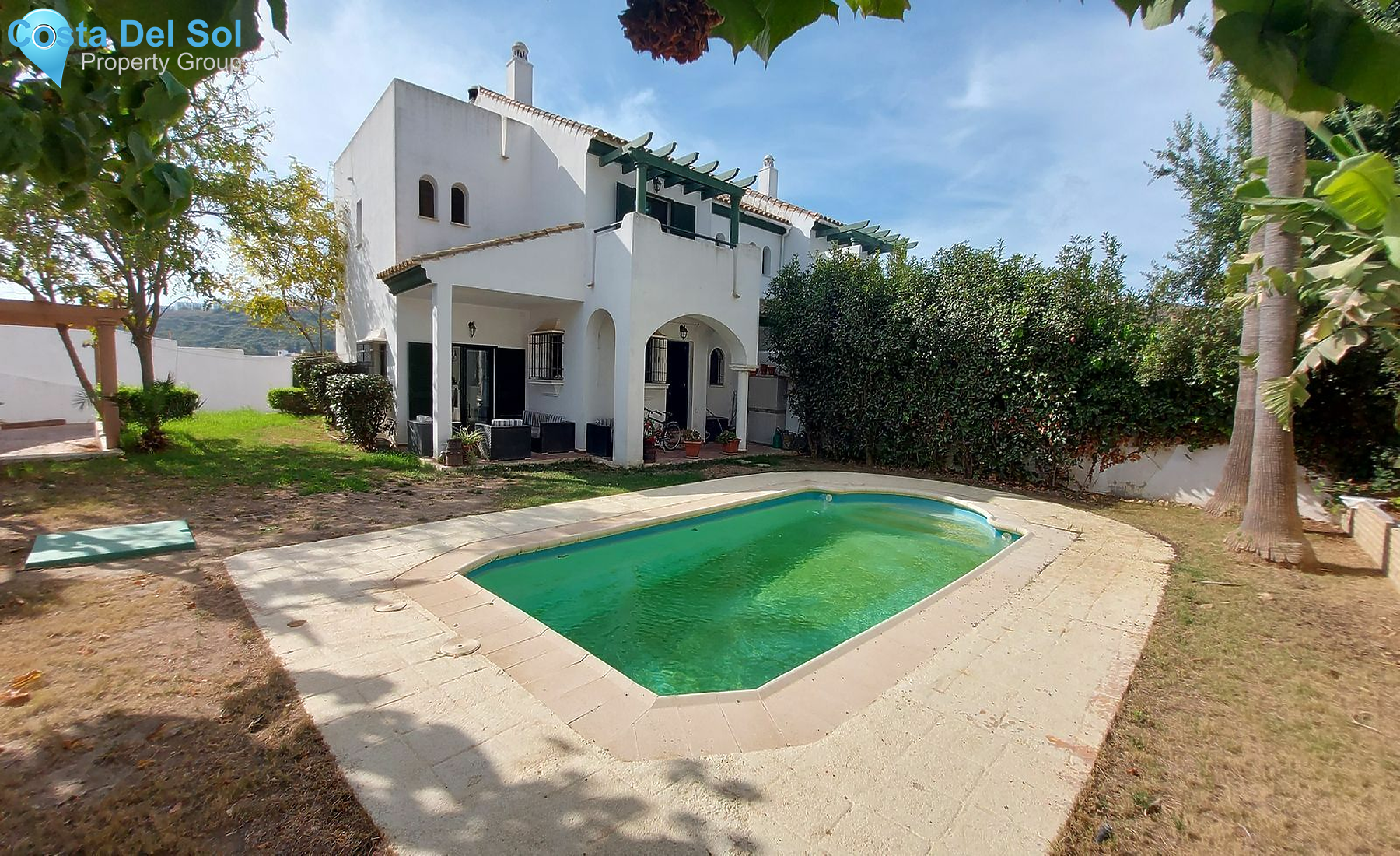 Semi-Detached House in La Duquesa