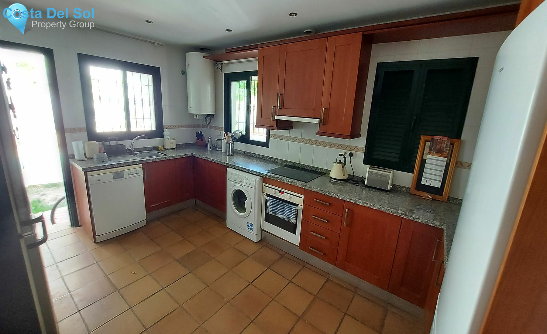 Semi-Detached House in La Duquesa-1533572