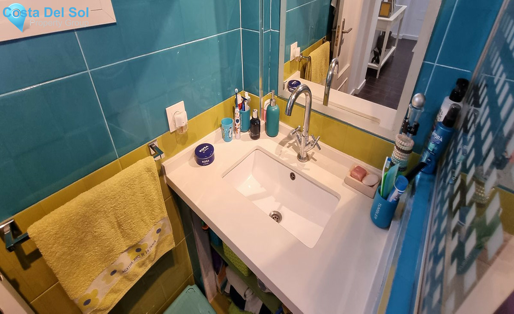 Semi-Detached House in La Línea-1439910