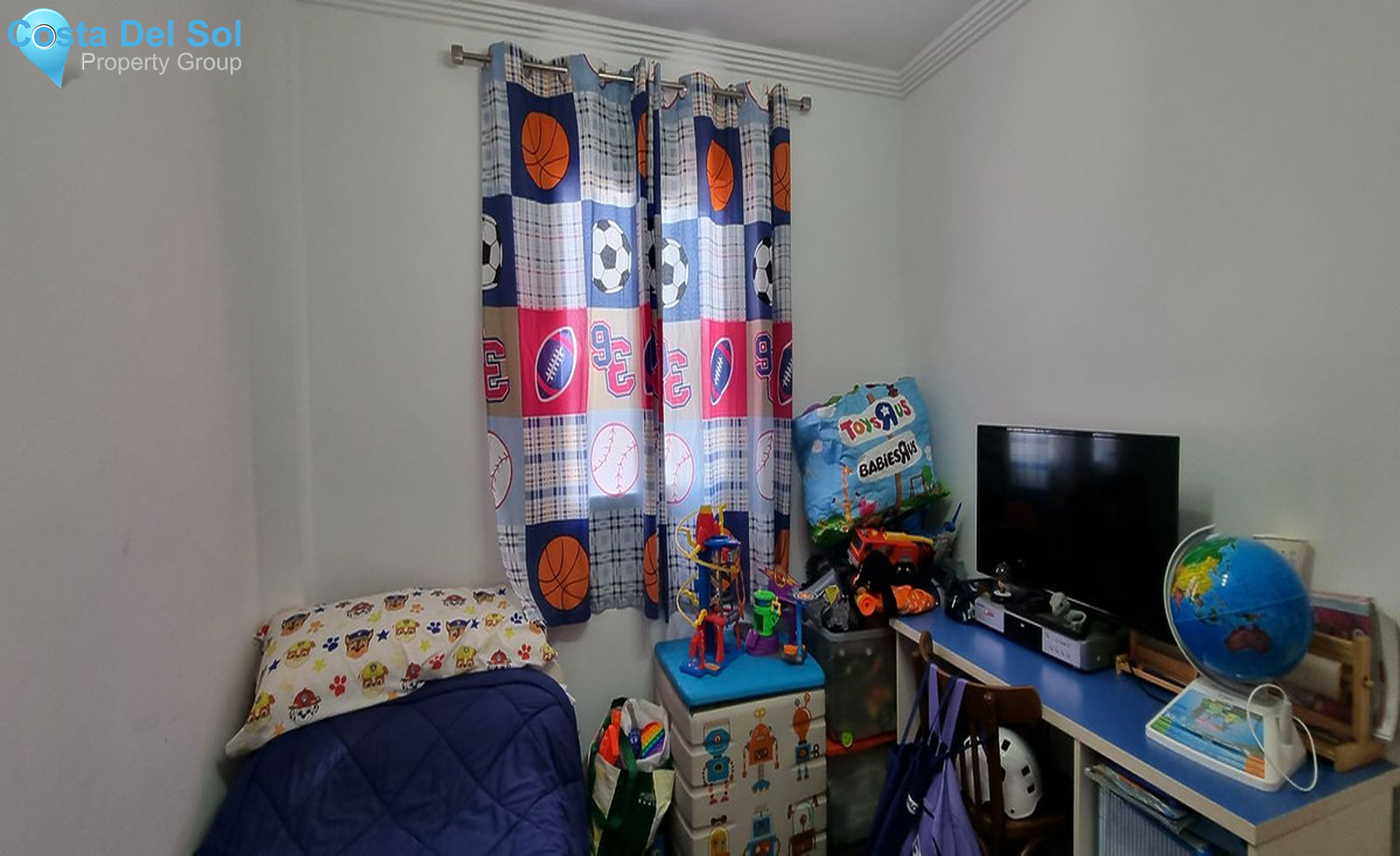 Semi-Detached House in La Línea-1439912