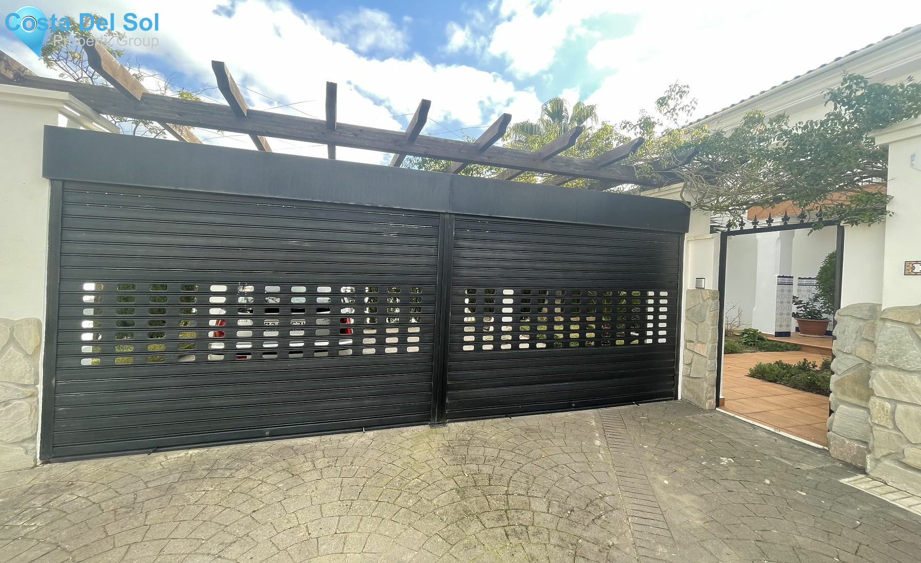 Semi-Detached House in La Mairena-1191789