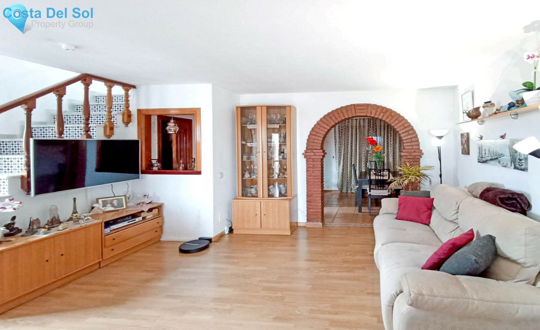 Semi-Detached House in Las Lagunas-1295820
