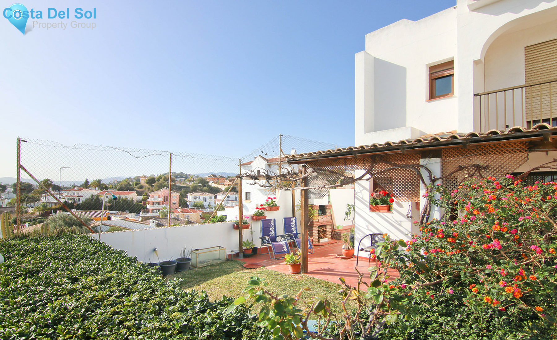 Semi-Detached House in Las Lagunas-1295806