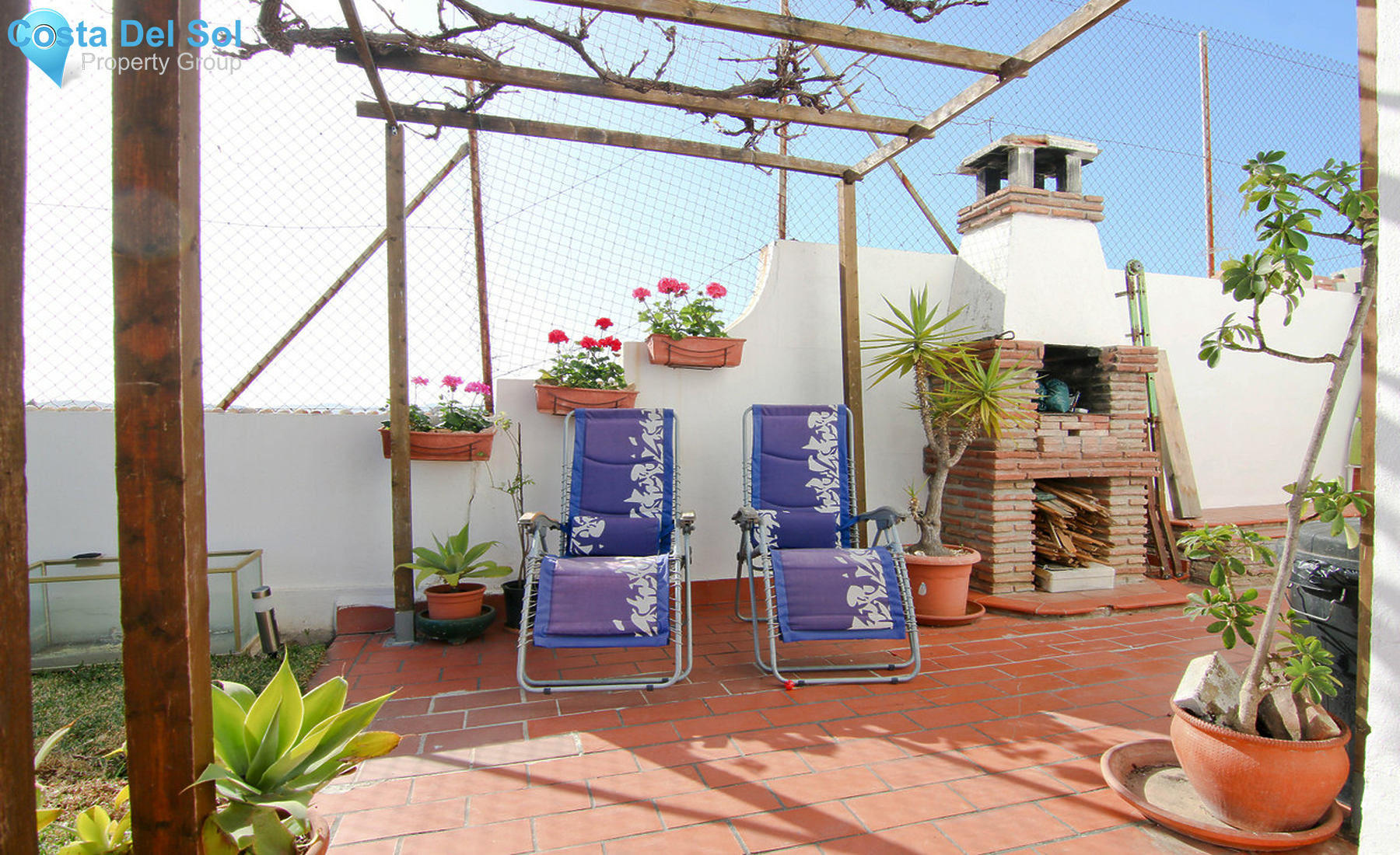 Semi-Detached House in Las Lagunas-1295810