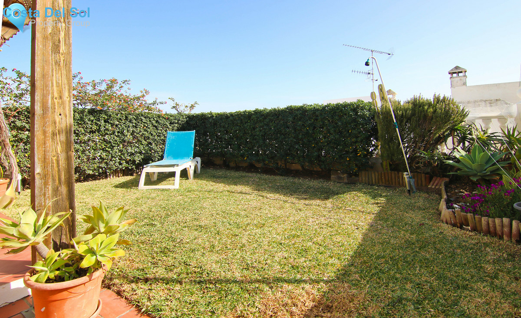 Semi-Detached House in Las Lagunas-1295811