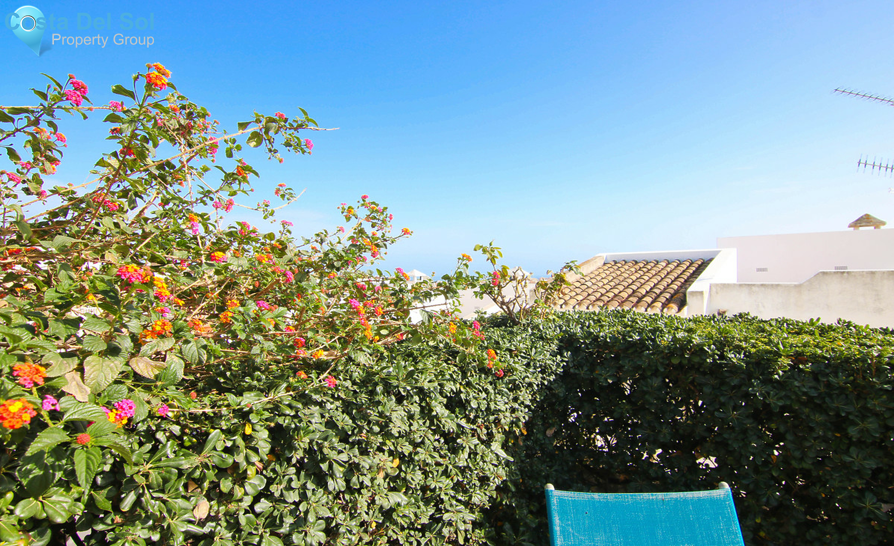 Semi-Detached House in Las Lagunas-1295812