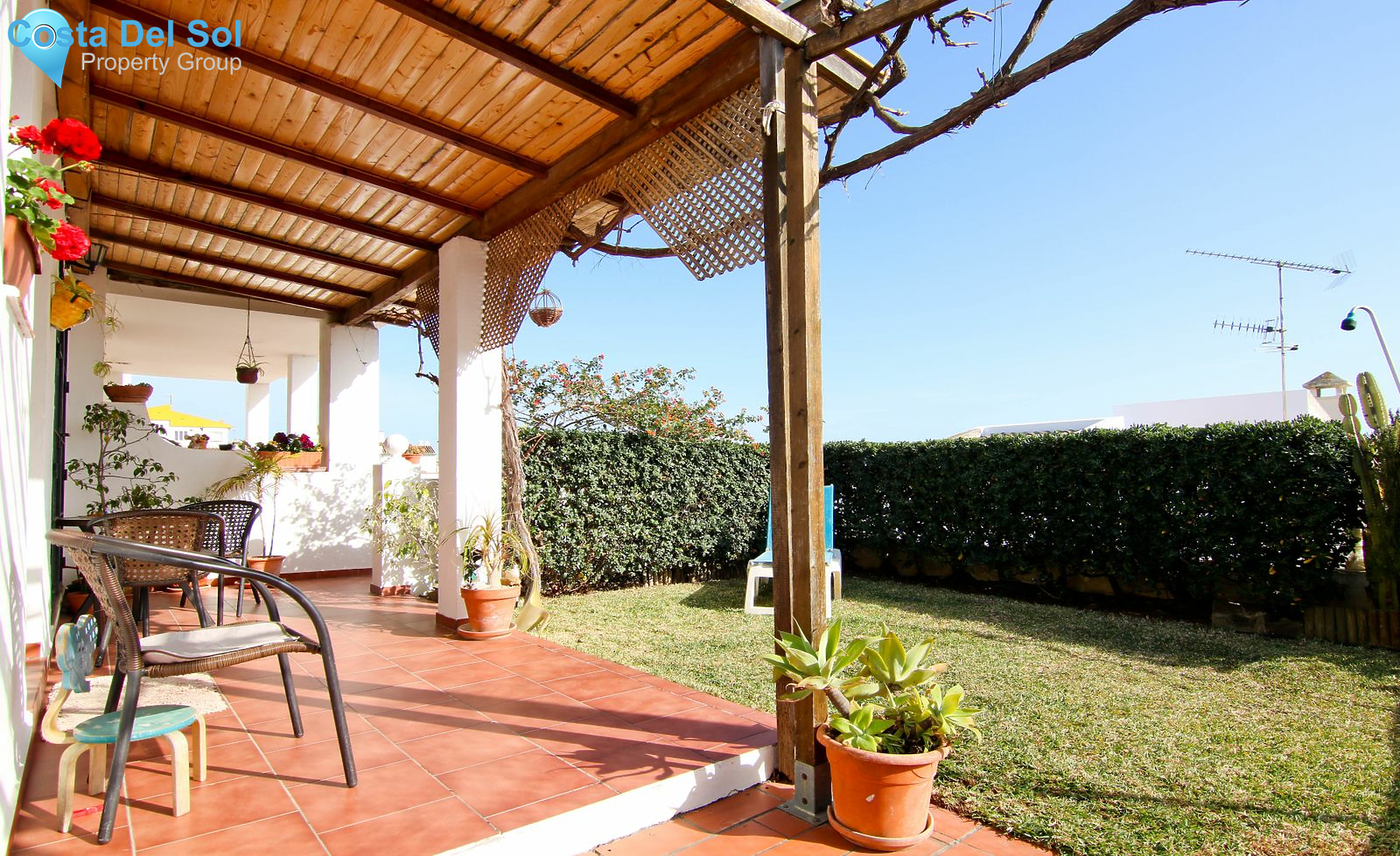 Semi-Detached House in Las Lagunas-1170812