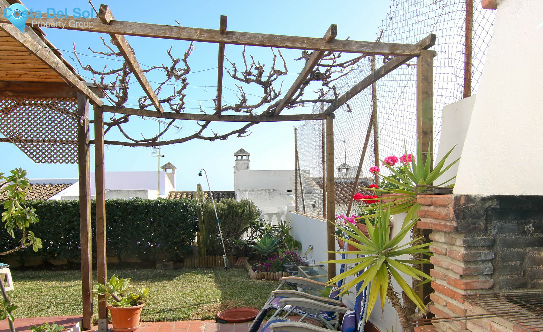 Semi-Detached House in Las Lagunas-1170817