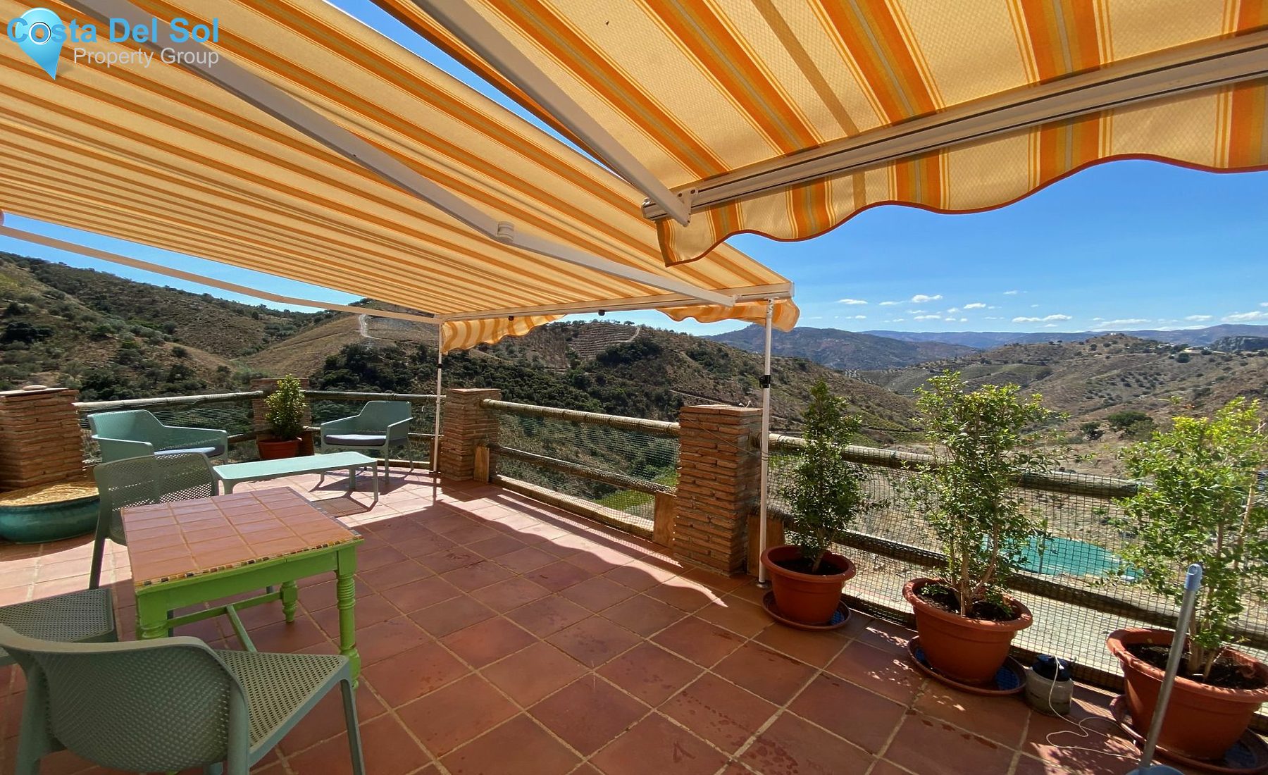 Semi-Detached House in Los Romanes