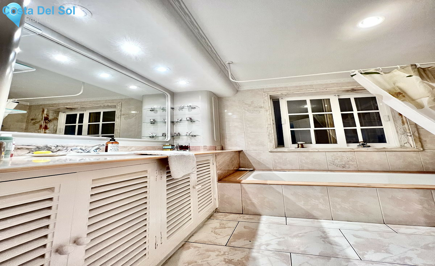 Semi-Detached House in Marbella-1460133