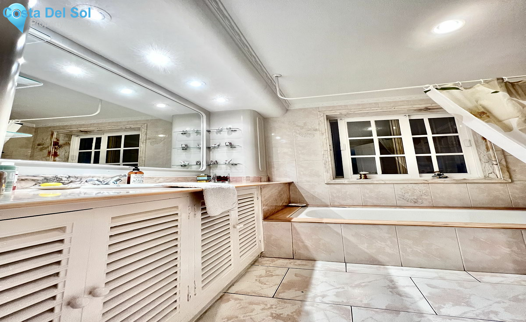 Semi-Detached House in Marbella-1417157