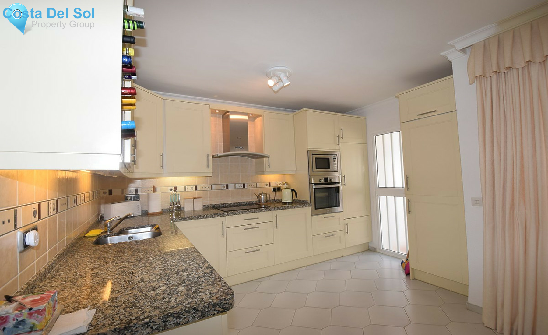 Semi-Detached House in Miraflores-1438938