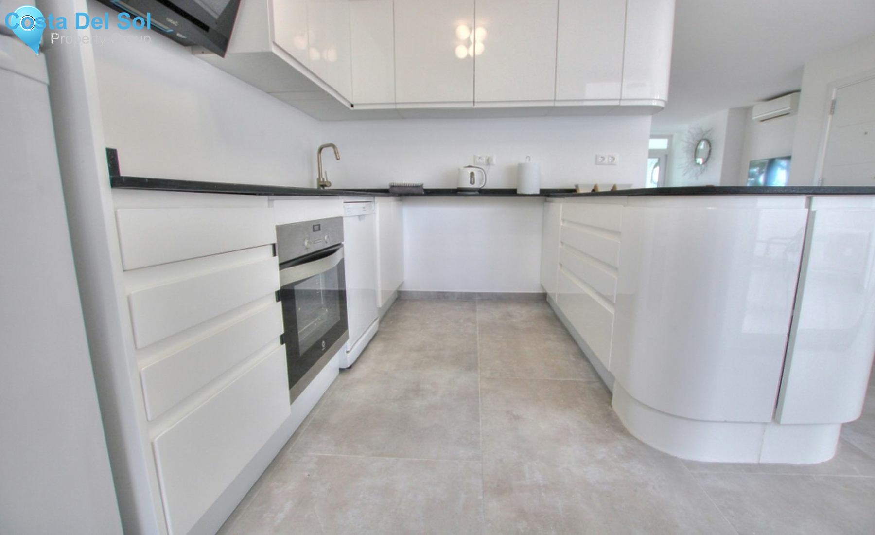 Semi-Detached House in Miraflores-1425824