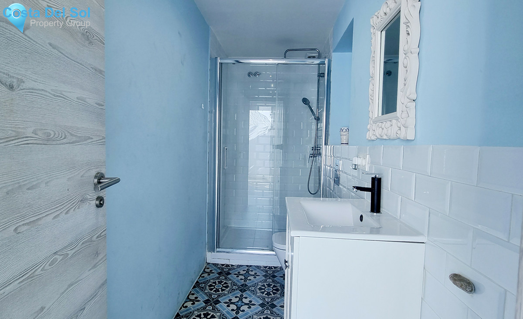 Semi-Detached House in New Golden Mile-720858