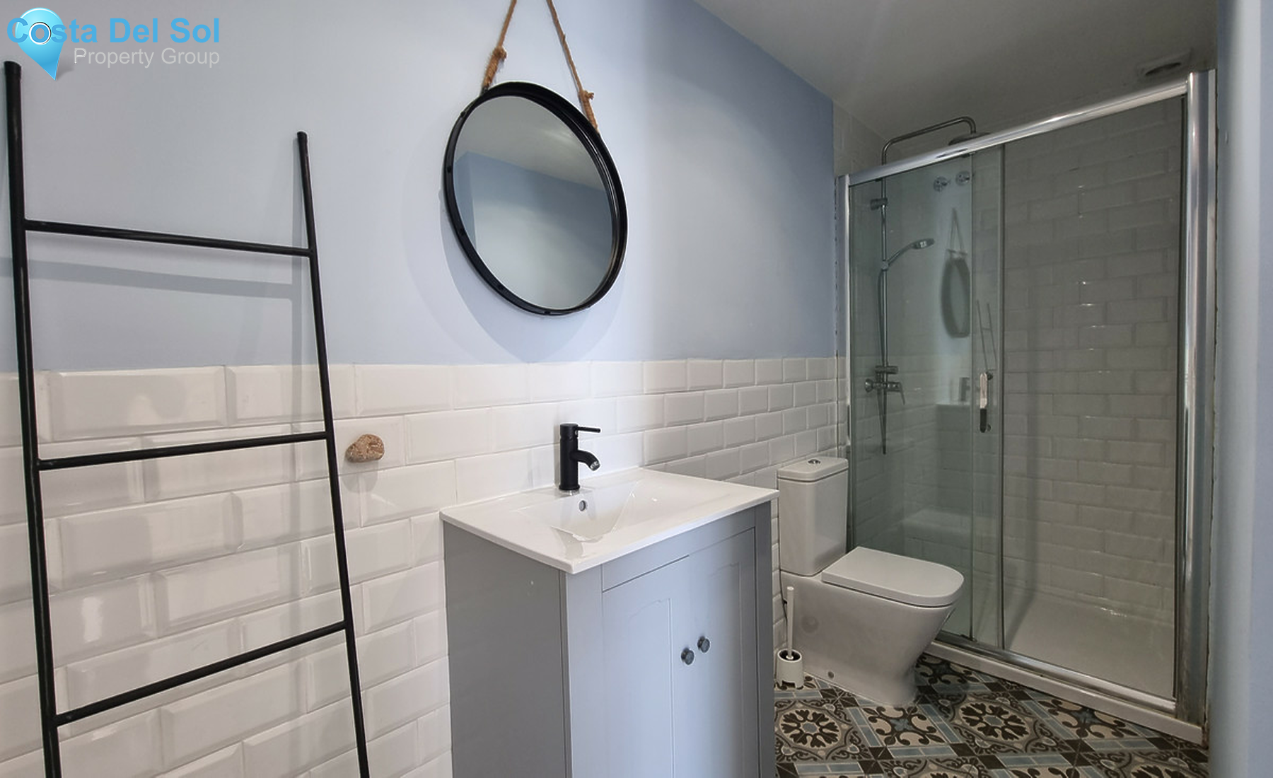 Semi-Detached House in New Golden Mile-720863