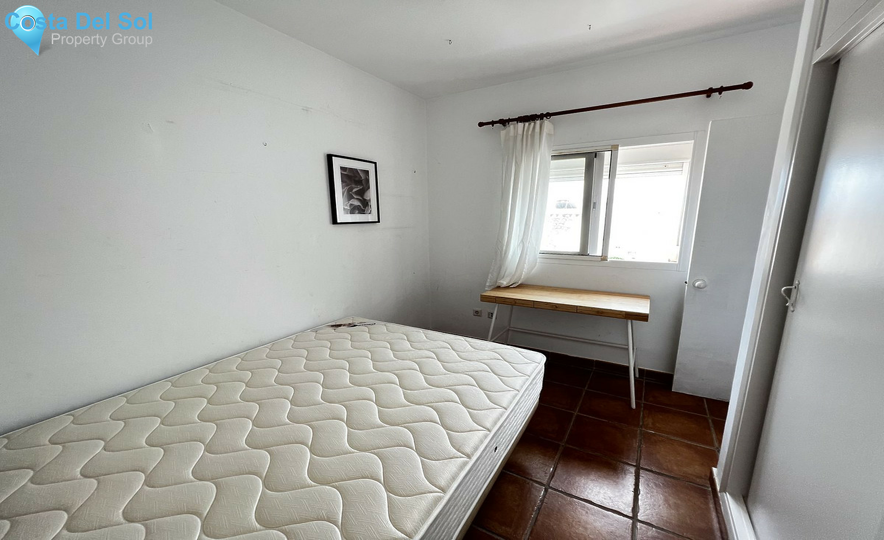 Semi-Detached House in New Golden Mile-1293819