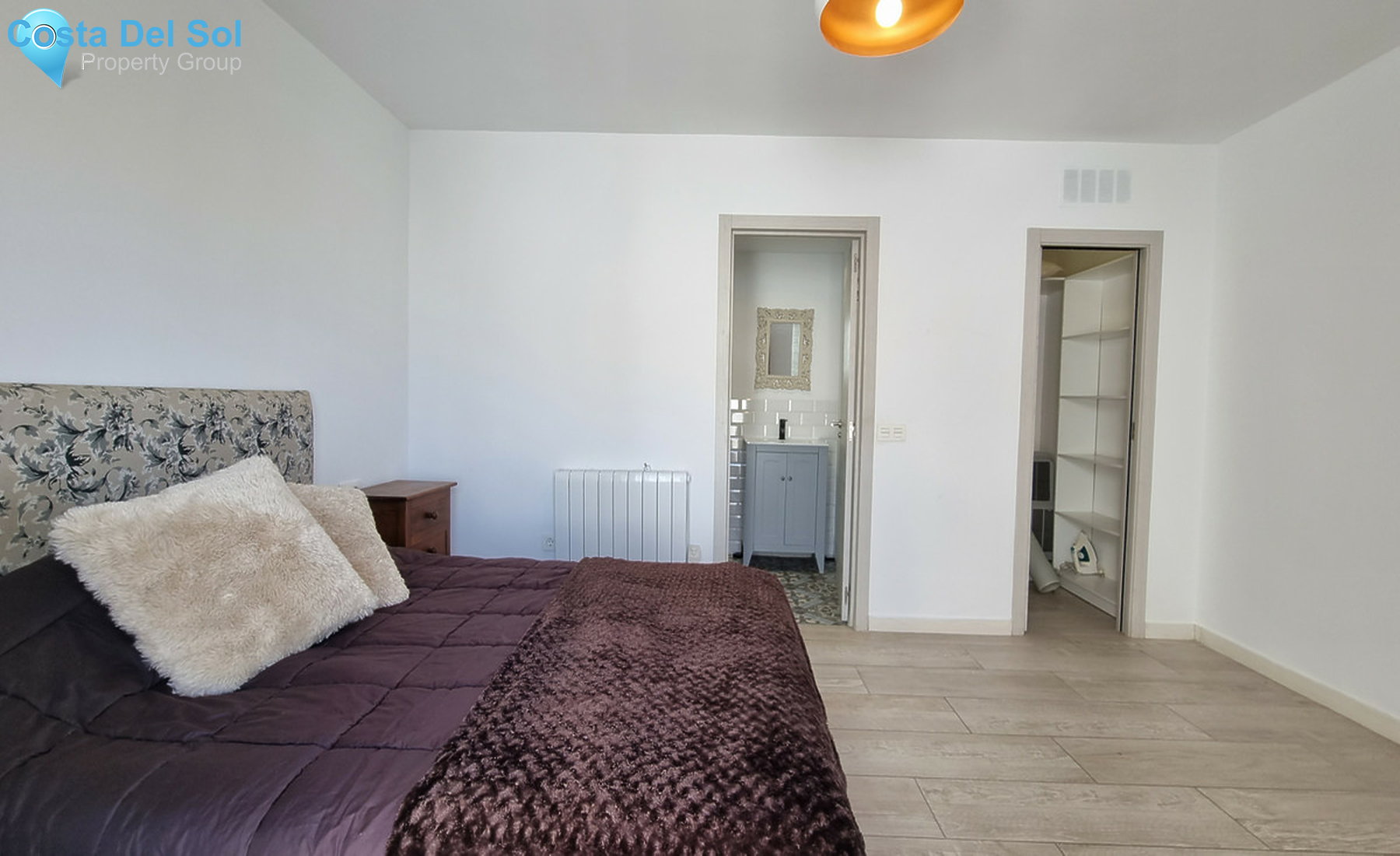 Semi-Detached House in New Golden Mile-1339746