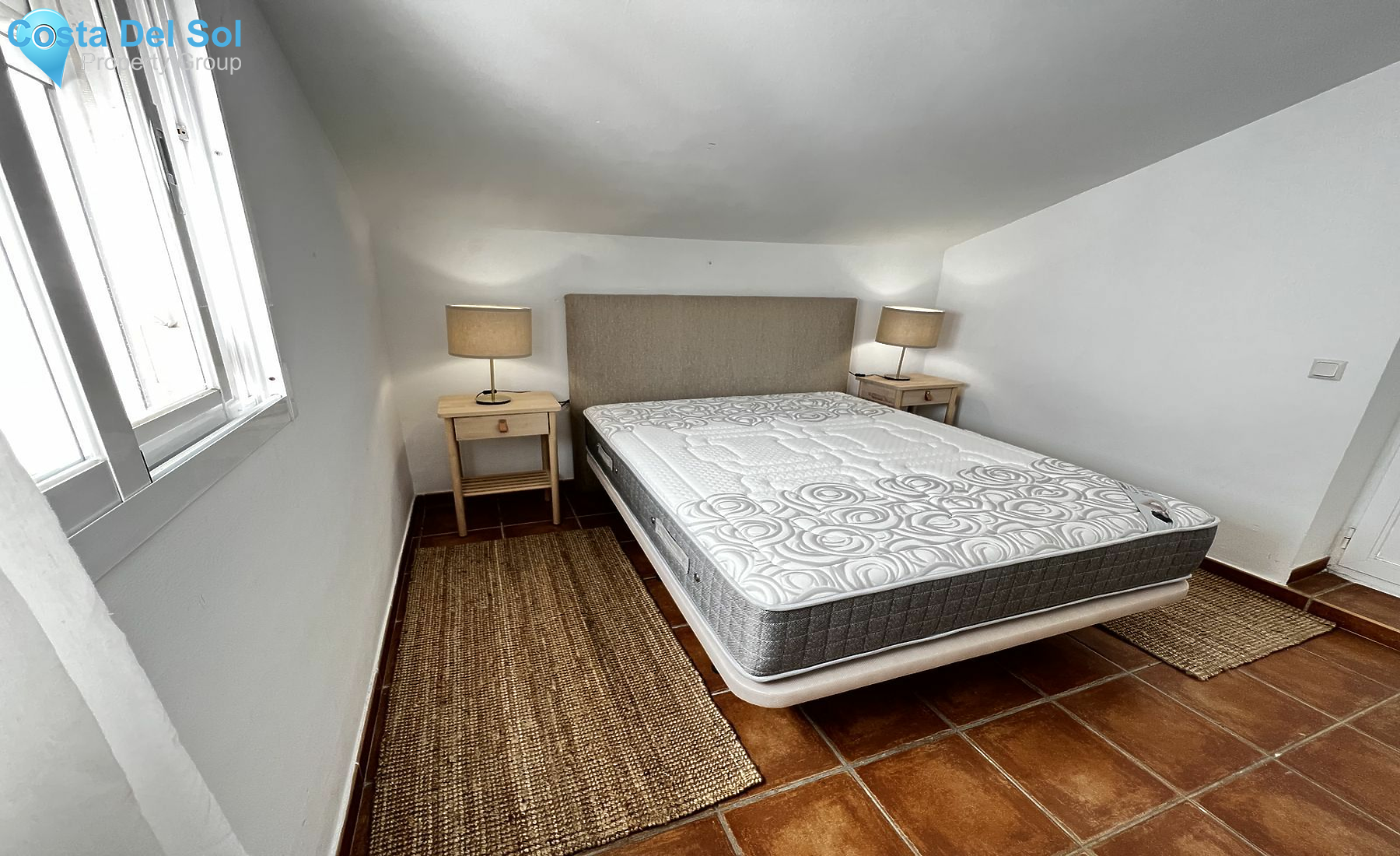 Semi-Detached House in New Golden Mile-1171830