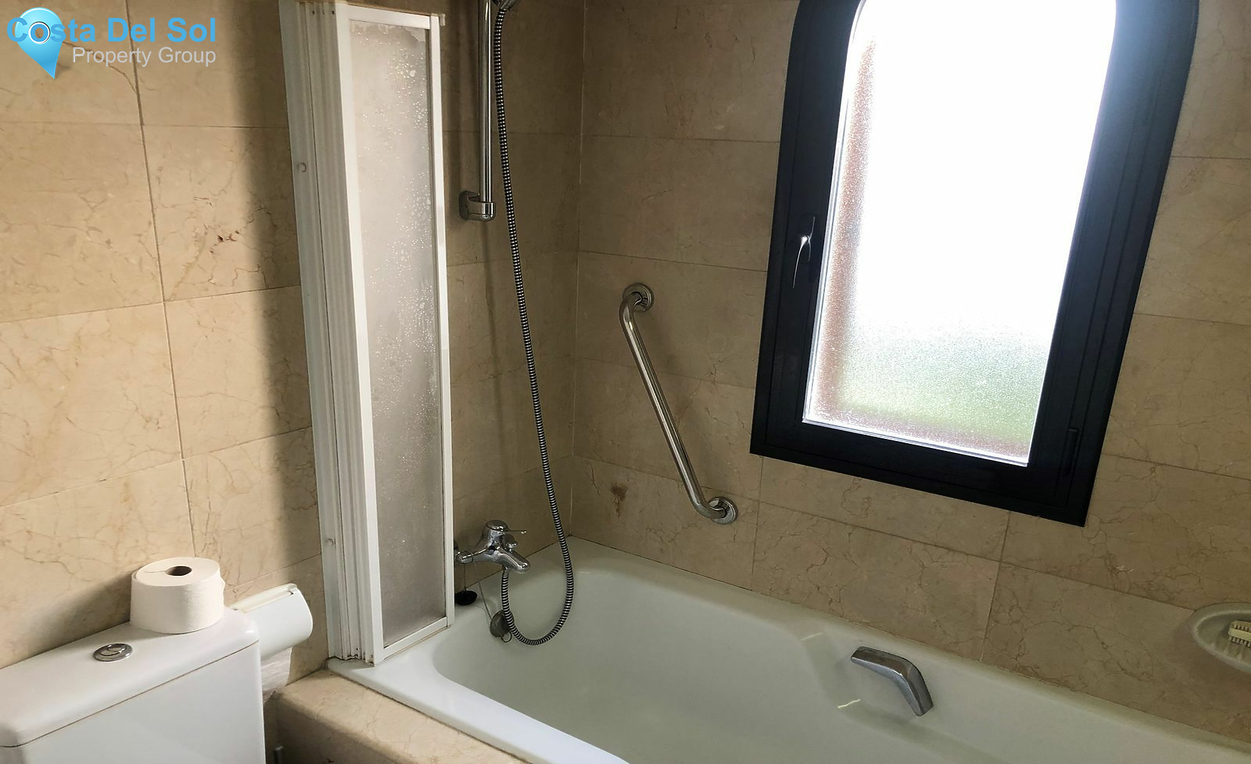 Semi-Detached House in New Golden Mile-1495819