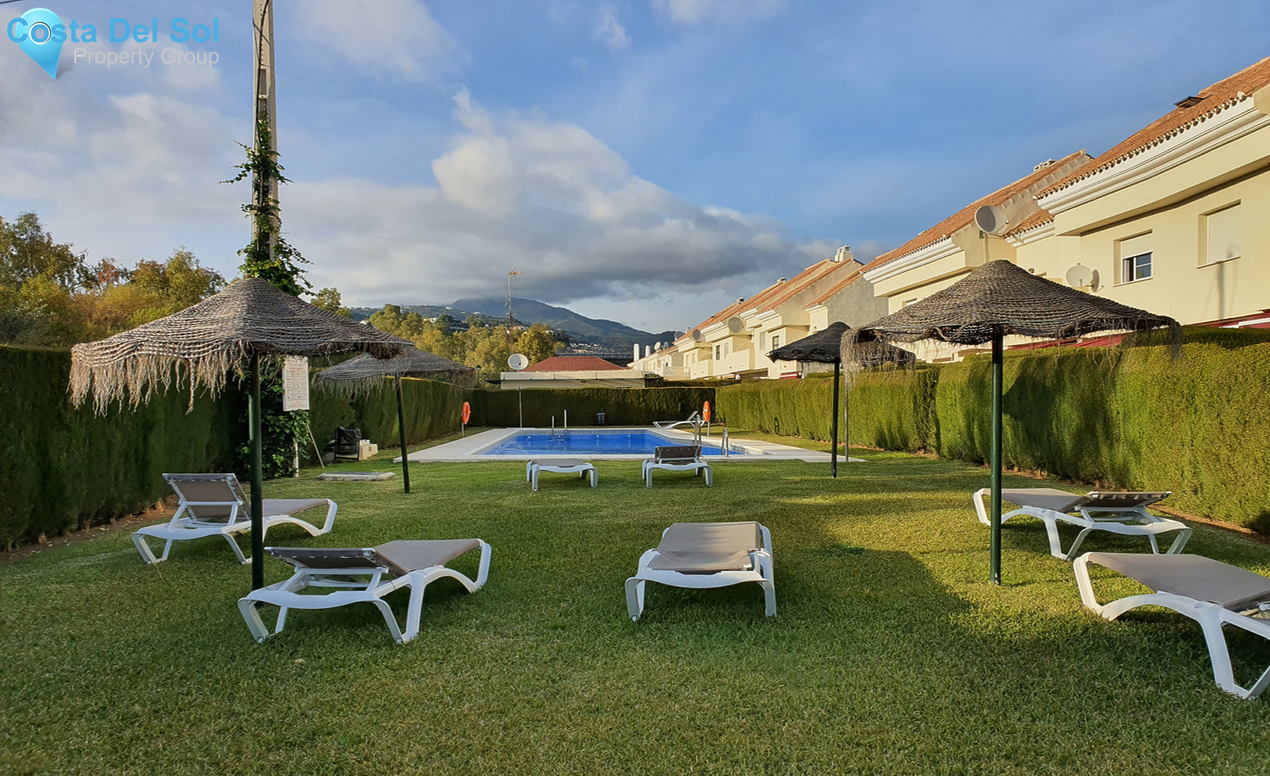 Semi-Detached House in Nueva Andalucía-1555334