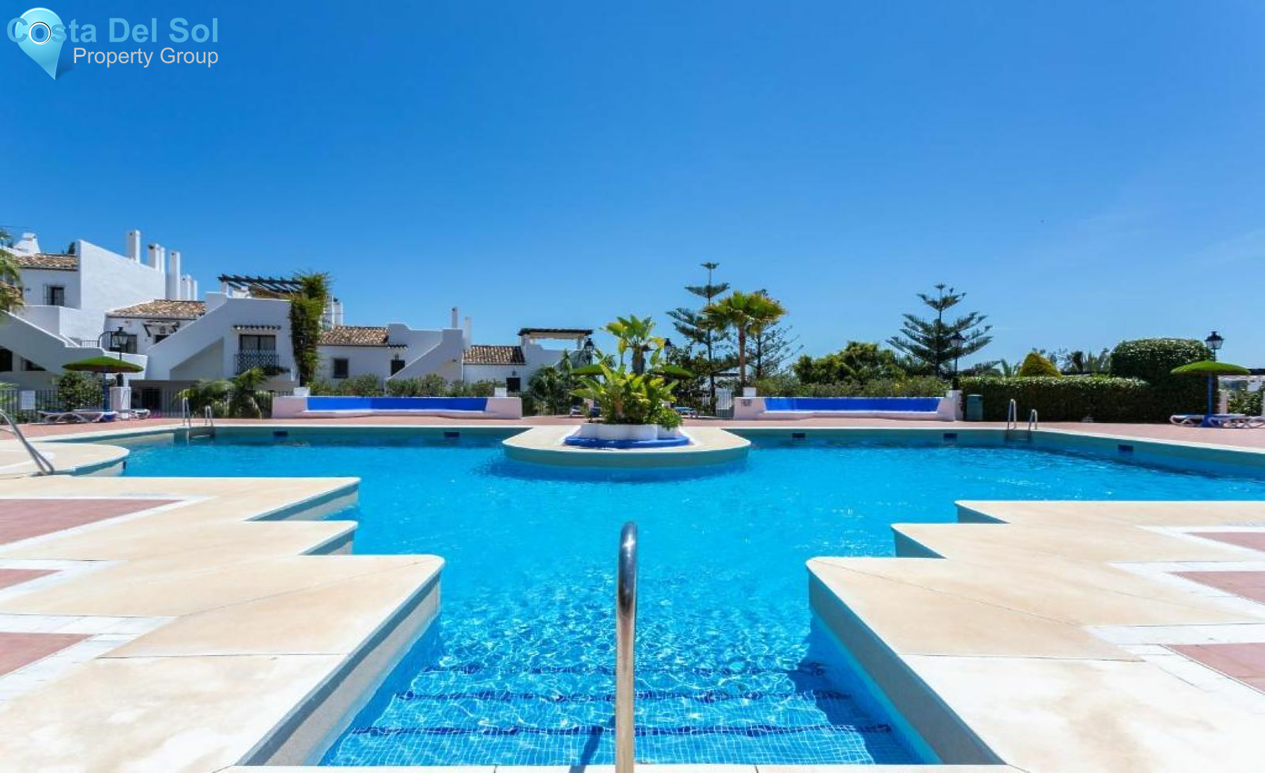 Semi-Detached House in Nueva Andalucía