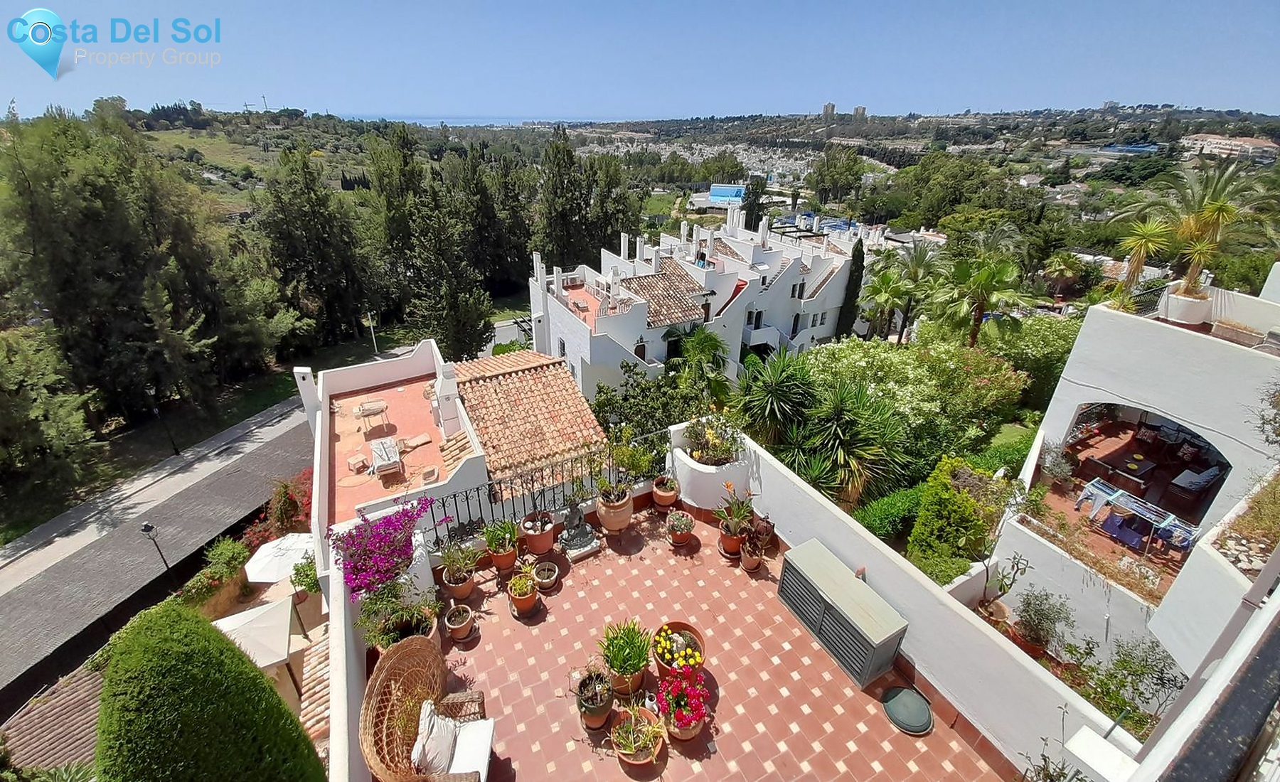 Semi-Detached House in Nueva Andalucía-1386960