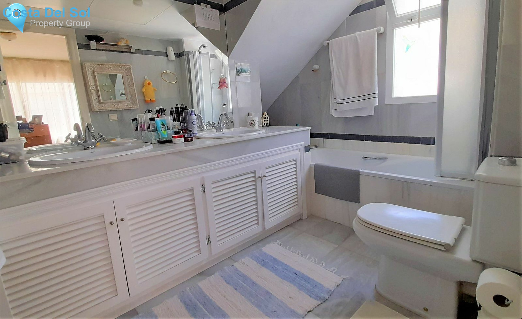 Semi-Detached House in Nueva Andalucía-1386969