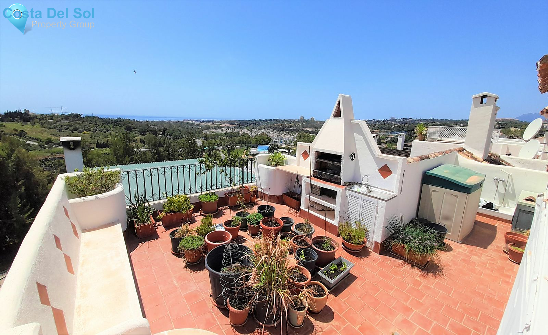 Semi-Detached House in Nueva Andalucía-1386971