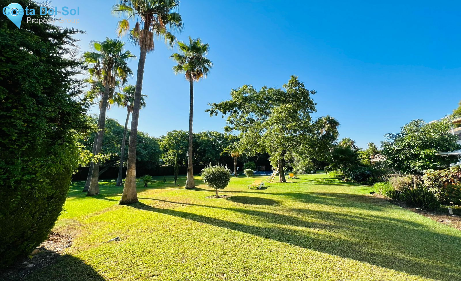 Semi-Detached House in Nueva Andalucía-1427392