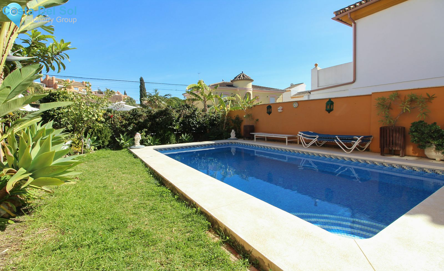 Semi-Detached House in Nueva Andalucía-1554443