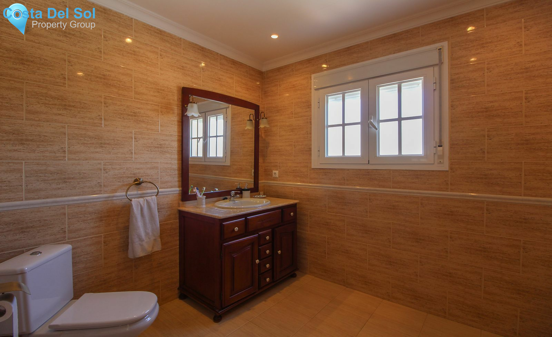 Semi-Detached House in Nueva Andalucía-1554449