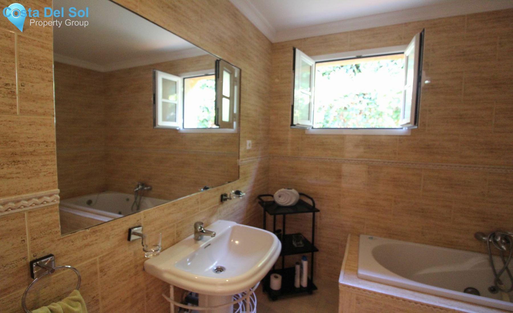 Semi-Detached House in Nueva Andalucía-1554435