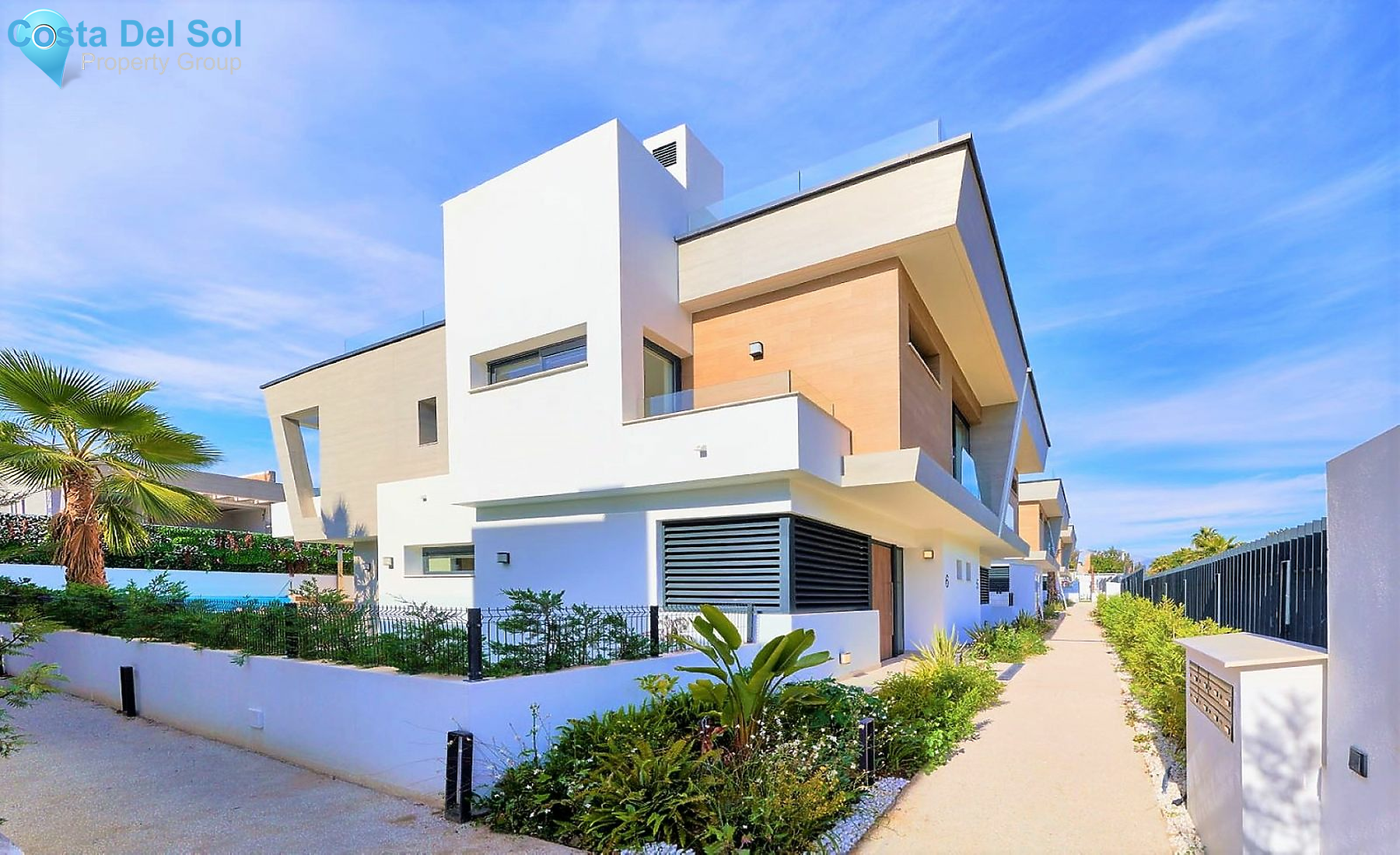 Semi-Detached House in Puerto Banús-1426173