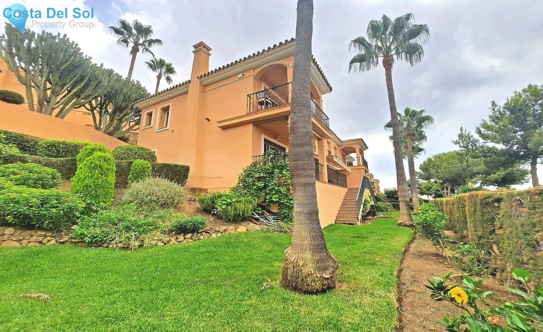 Semi-Detached House in Riviera del Sol-1416386