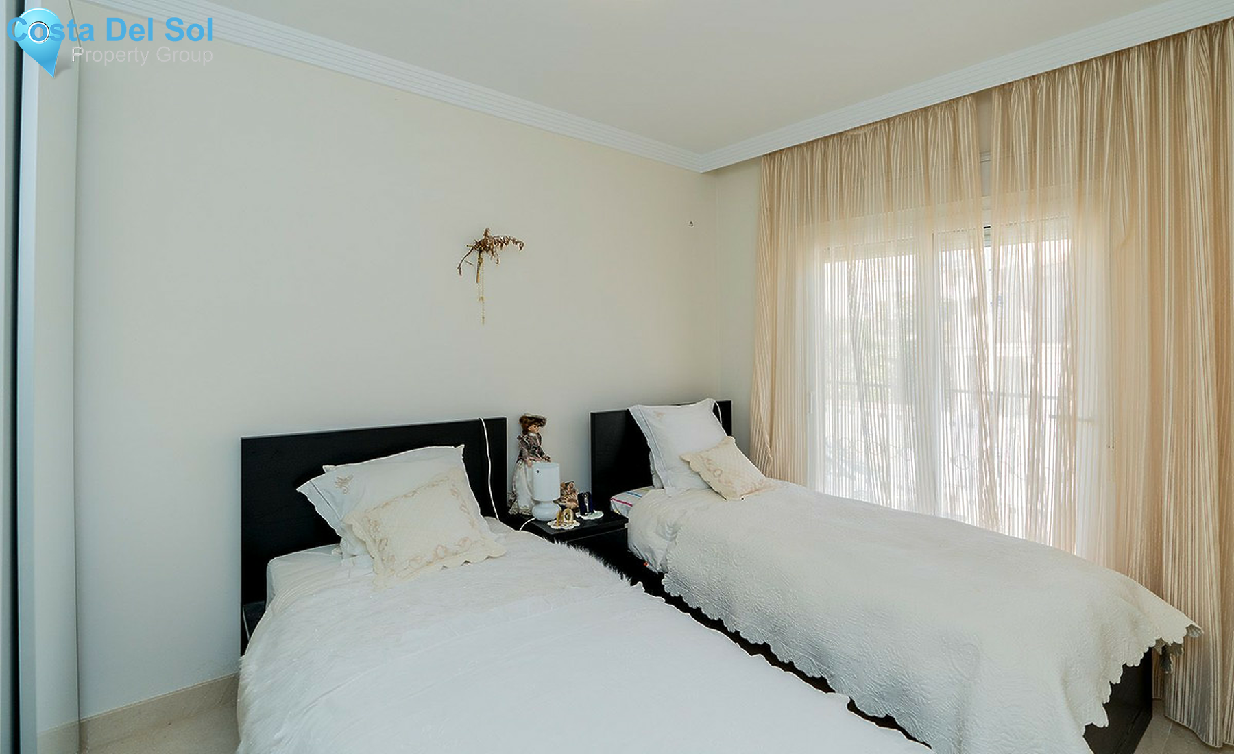 Semi-Detached House in Riviera del Sol-1460501