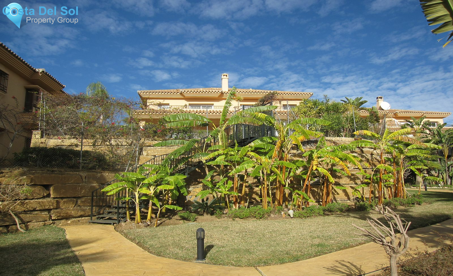 Semi-Detached House in Riviera del Sol-1195219