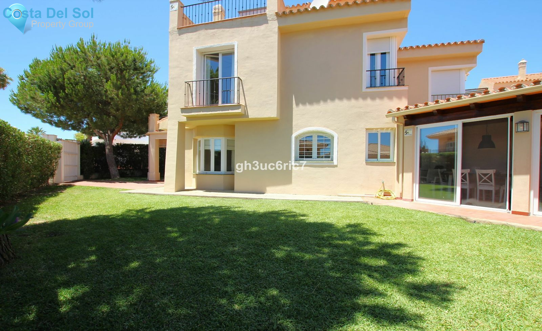 Semi-Detached House in Riviera del Sol