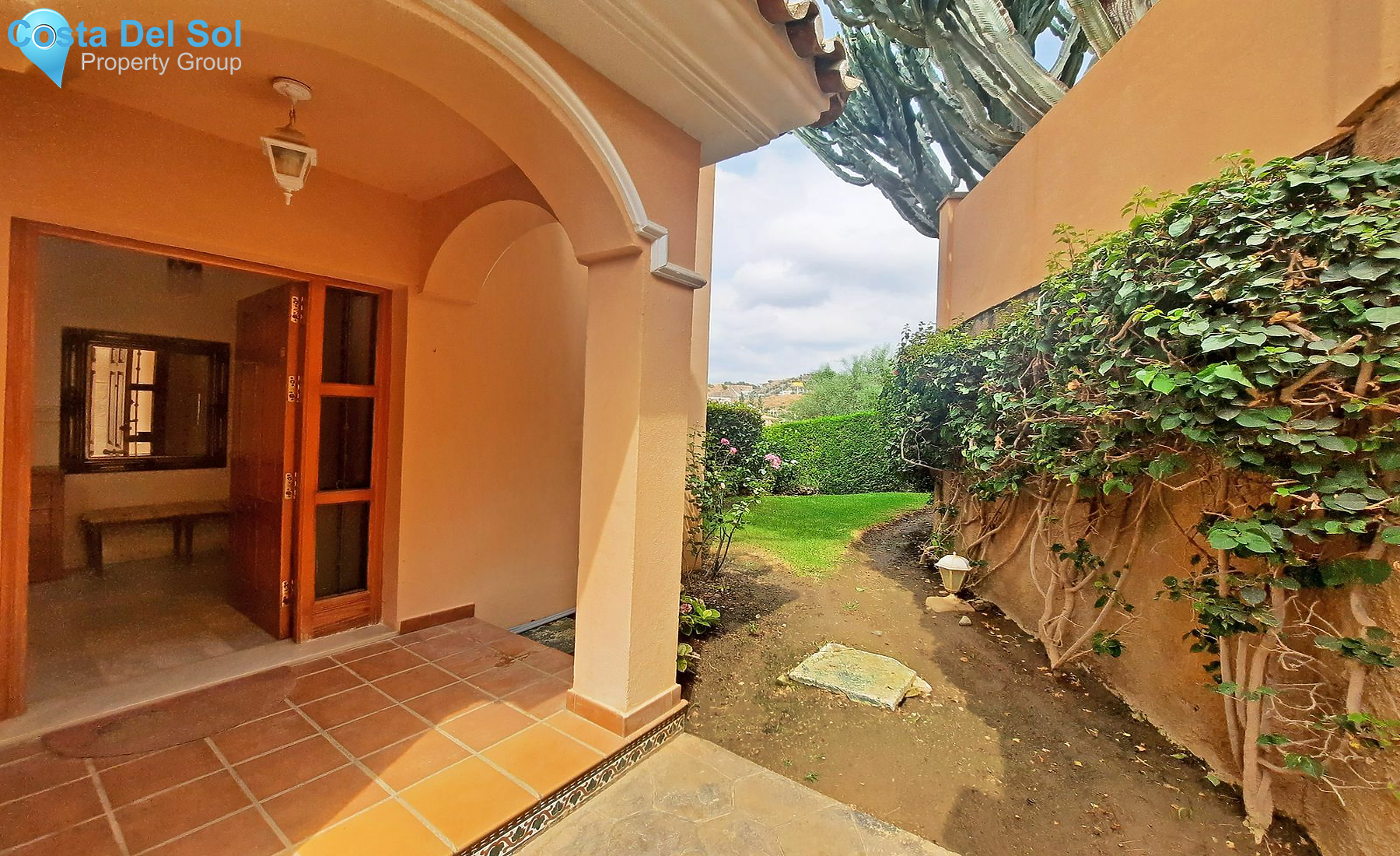 Semi-Detached House in Riviera del Sol-1422599