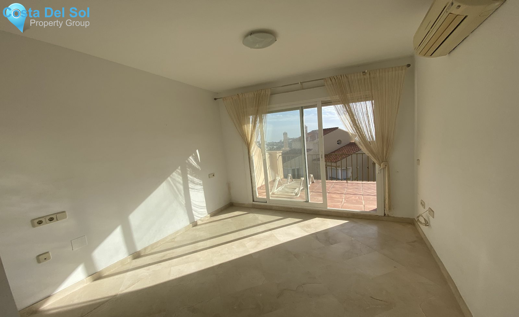 Semi-Detached House in Riviera del Sol-1546855