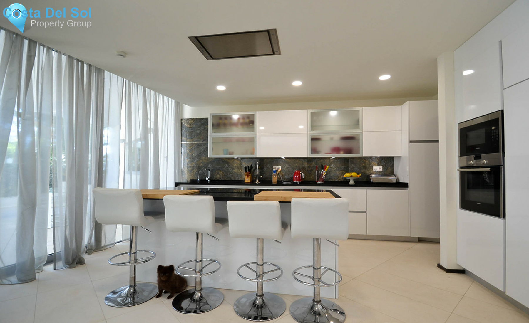 Semi-Detached House in Sierra Blanca-688277