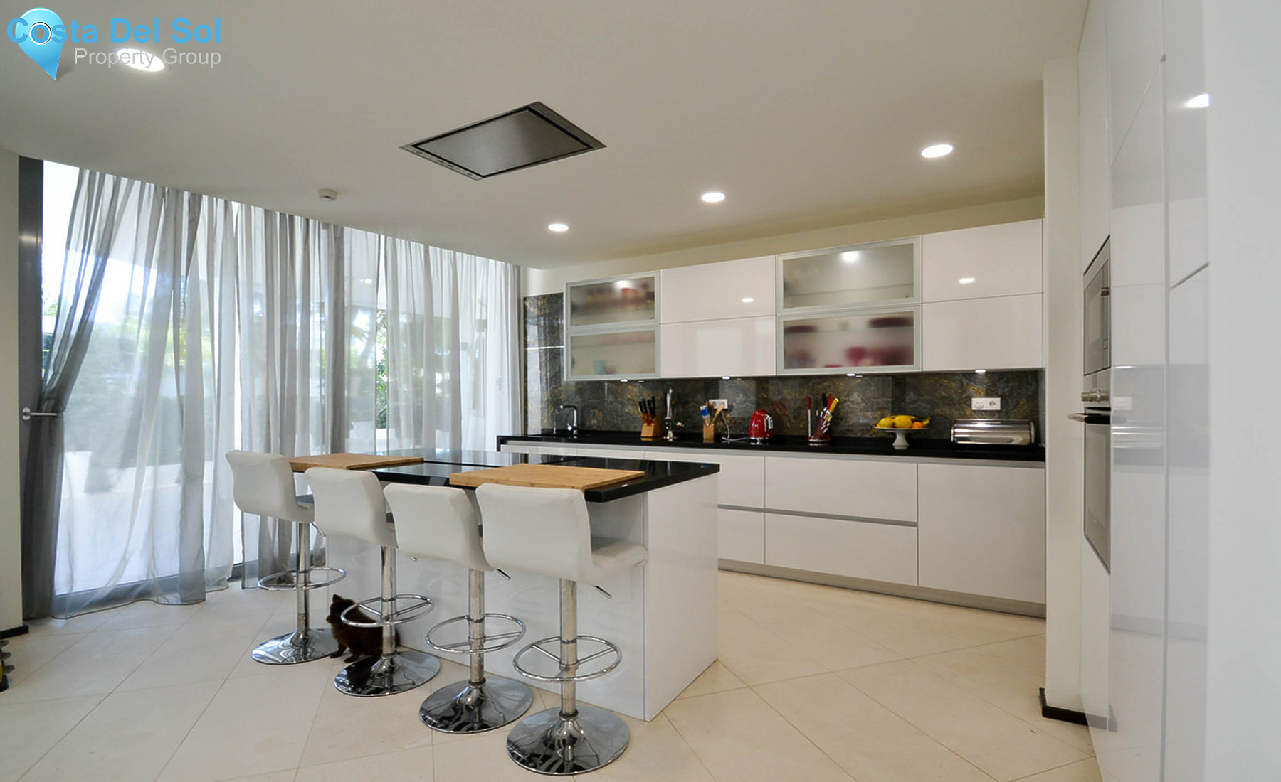 Semi-Detached House in Sierra Blanca-688278