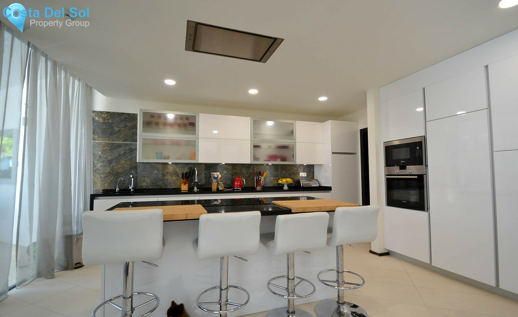 Semi-Detached House in Sierra Blanca-688270