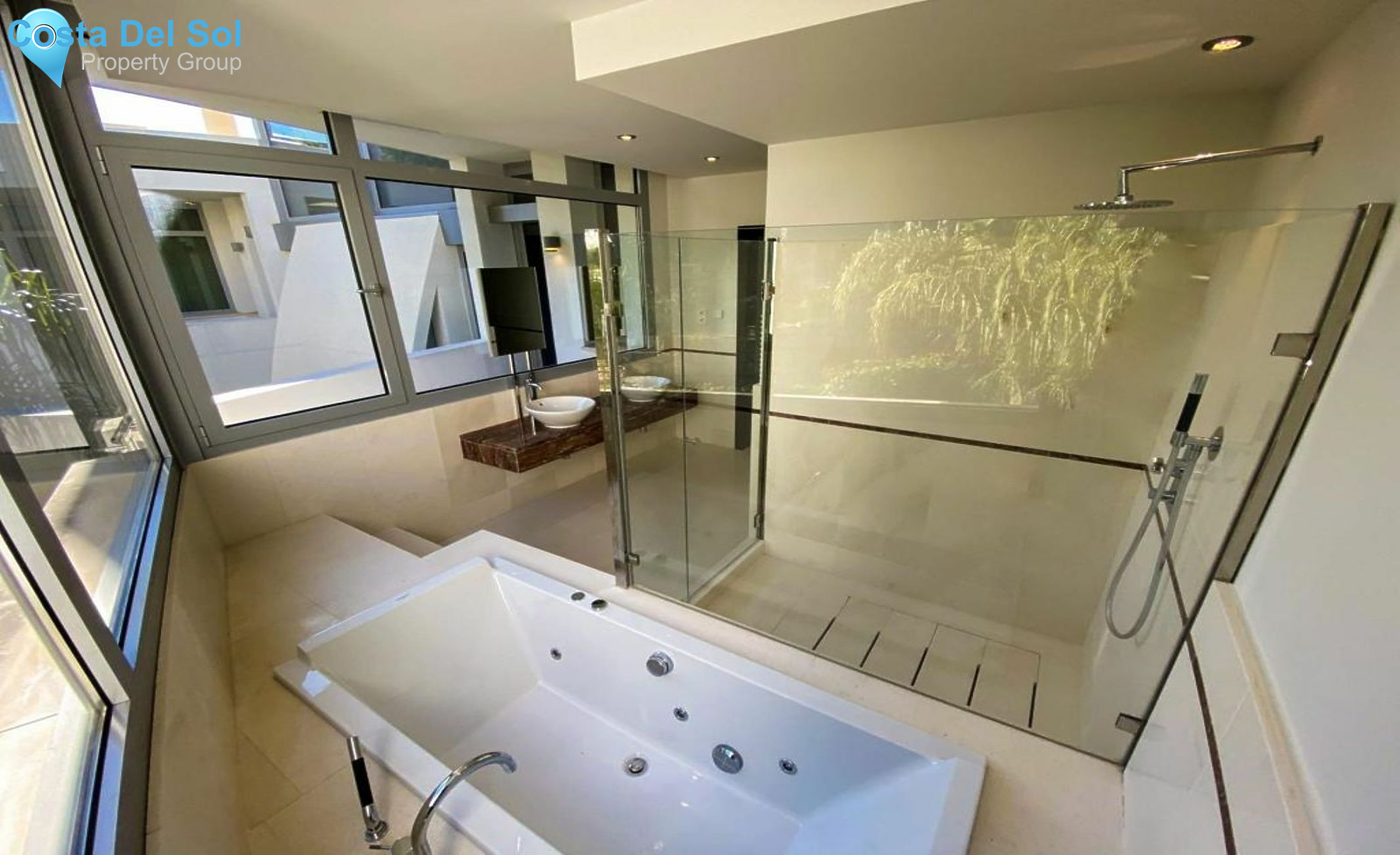 Semi-Detached House in Sierra Blanca-1552118