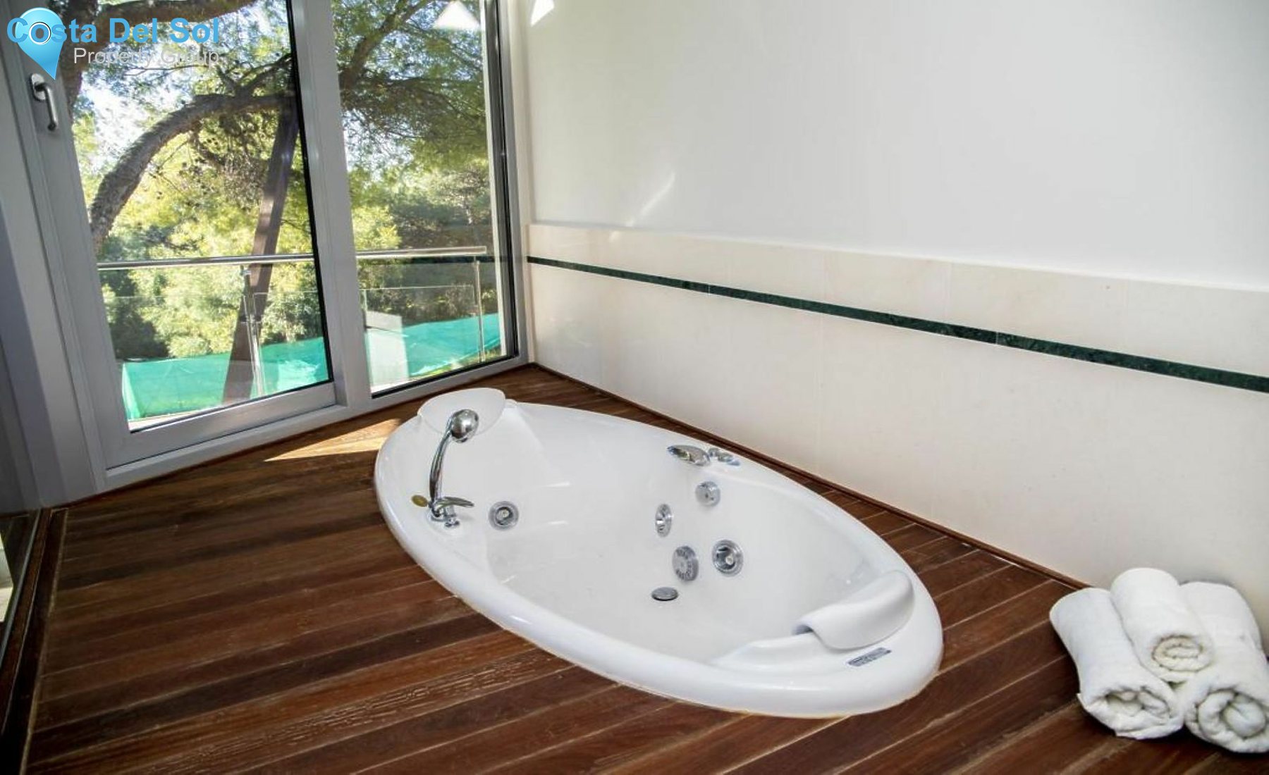 Semi-Detached House in Sierra Blanca-1552120