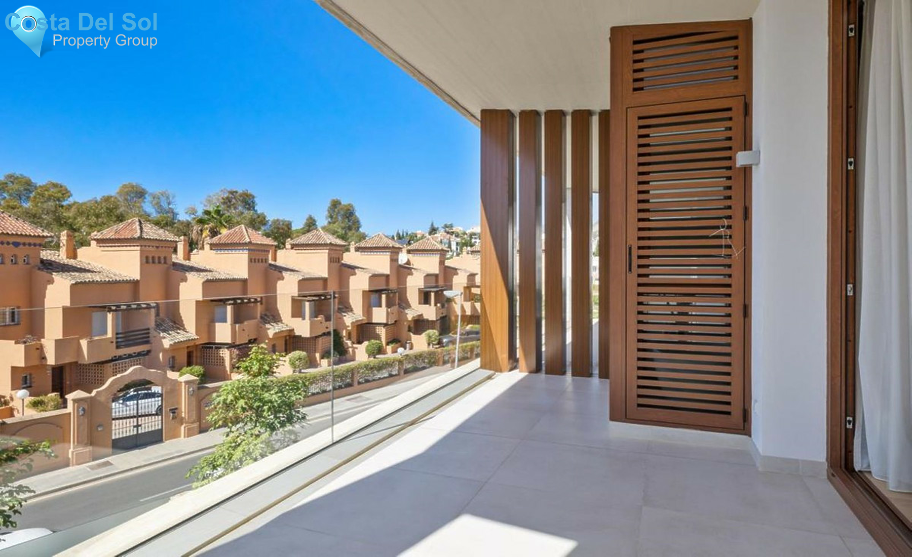 Semi-Detached House in The Golden Mile-1451630